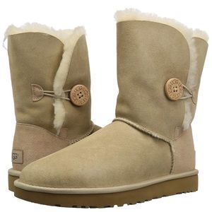 Bailey button UGGS
